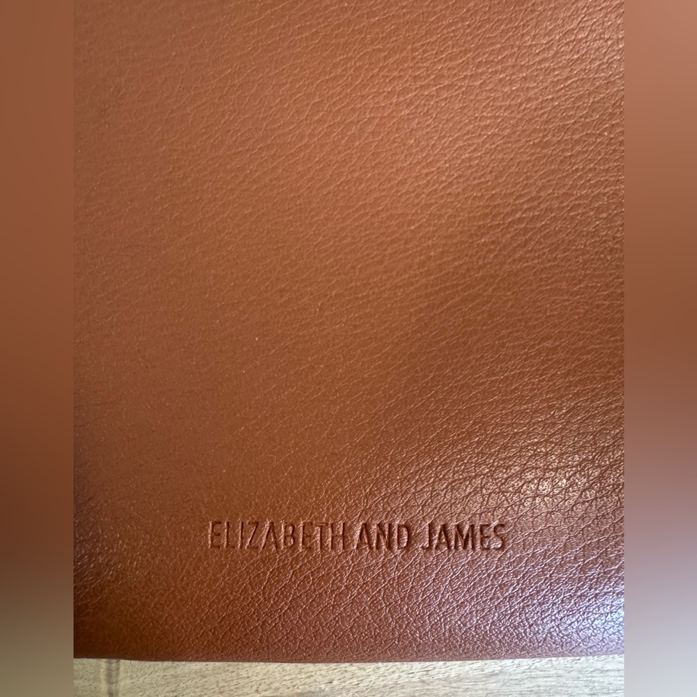Elizabeth and James Tan Crossbody purse - Picture 4 of 12